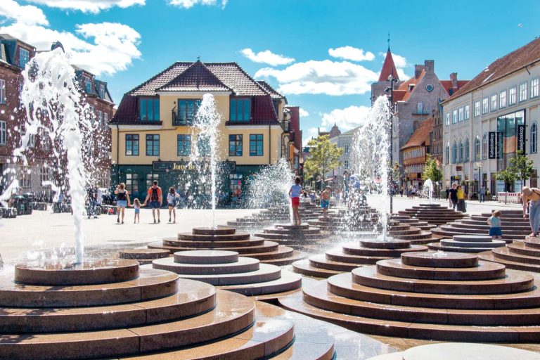 Toldbod Plads 01 (Fotograf Patrick Bo Elkjær og Sofie Steensen Nielsen)-1600px