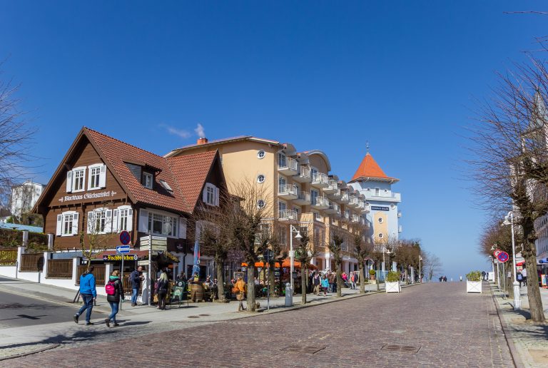 Shops and hotels at the main street of Sellin