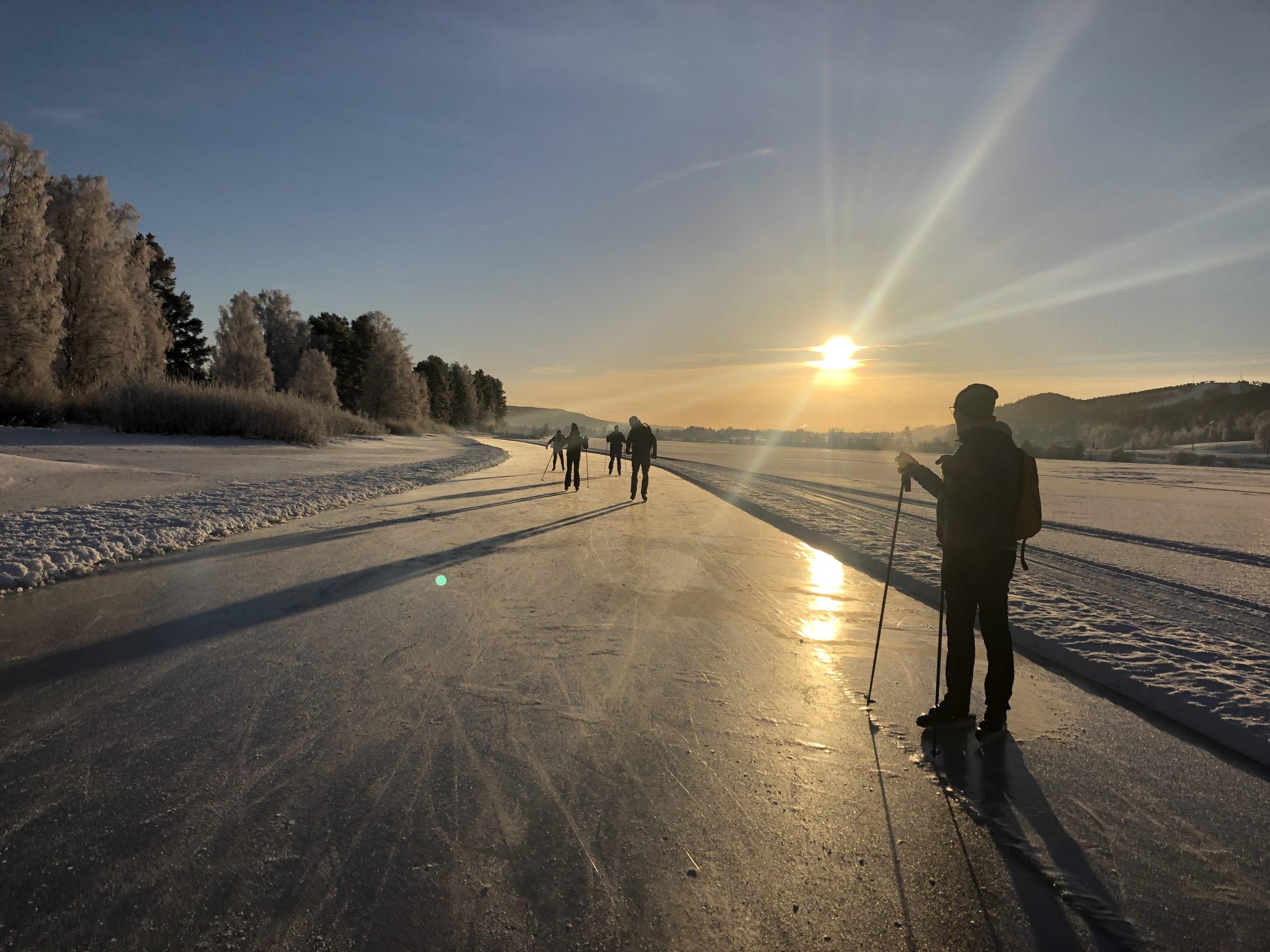 la╠èngfa╠êrdsskridskor_foto Upplev Ja╠êrvso╠ê